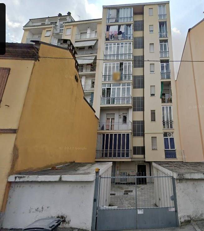 locale commerciale in vendita ad Asti in zona Pilone