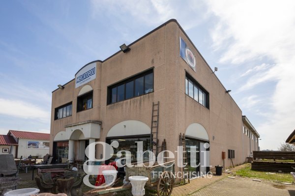 capannone in vendita ad Asti