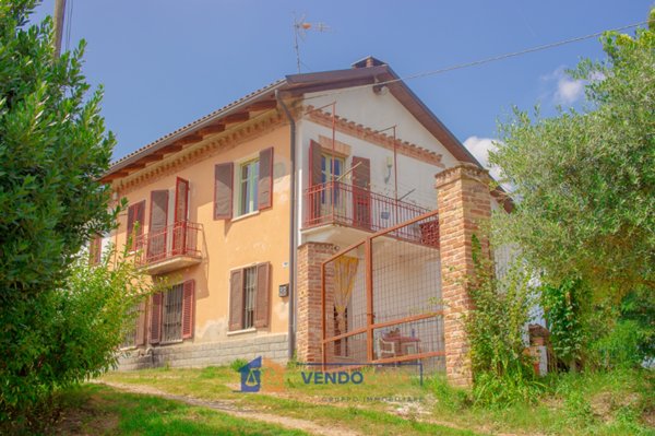 casa indipendente in vendita ad Asti