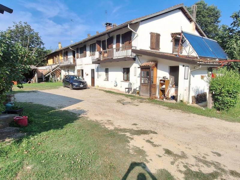 appartamento in vendita ad Asti in zona Sessant