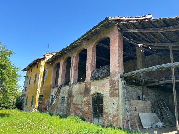 quadrivano in vendita ad Asti