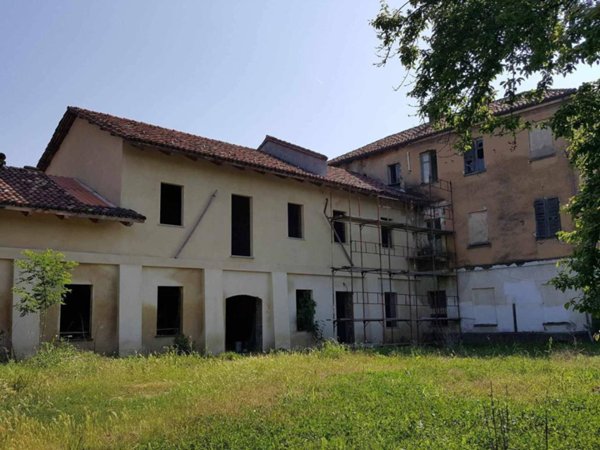 casa indipendente in vendita ad Asti in zona Centro Città