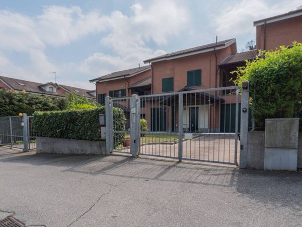 casa indipendente in vendita ad Asti in zona Variglie