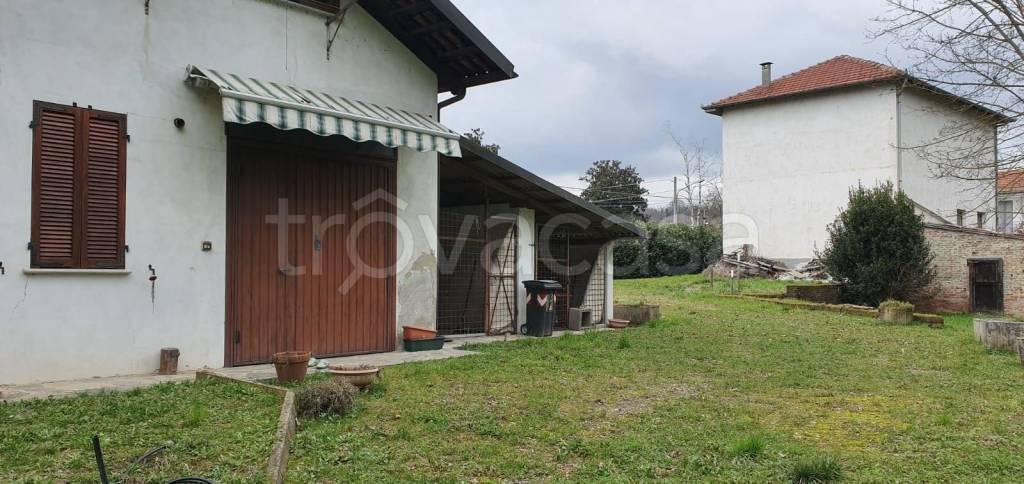 casa indipendente in vendita ad Asti in zona Centro Città