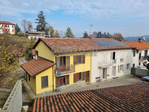 casa indipendente in vendita ad Asti in zona Valgera