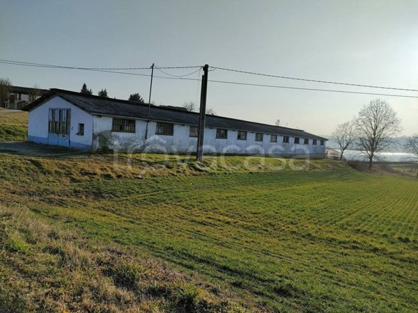 locale di sgombero in vendita ad Asti in zona Revignano