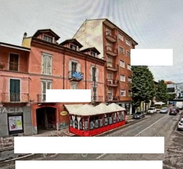 locale commerciale in vendita ad Asti