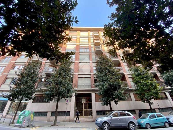 appartamento in vendita ad Asti in zona Corso Dante
