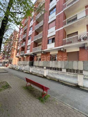 appartamento in vendita ad Asti in zona Manzoni