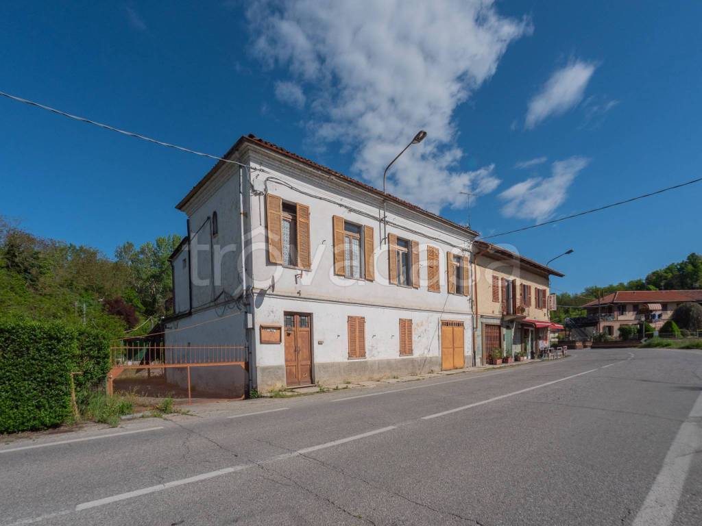 casa indipendente in vendita ad Asti in zona Valenzani
