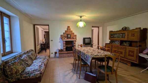 casa indipendente in vendita ad Asti in zona San Marzanotto