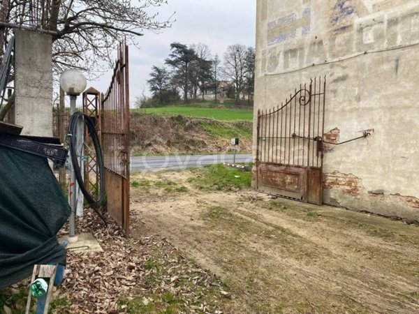 casa indipendente in vendita ad Asti in zona Palucco