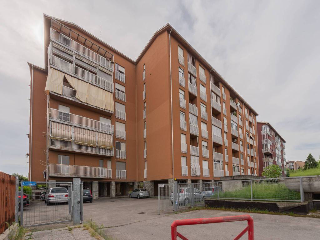 appartamento in vendita ad Asti in zona Quarto