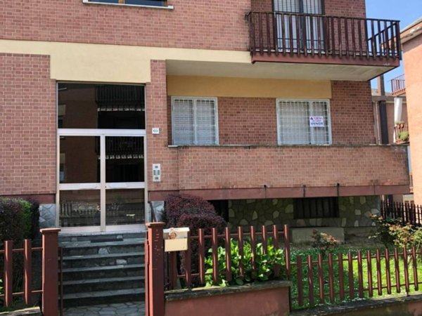 appartamento in vendita ad Asti in zona Bramairate