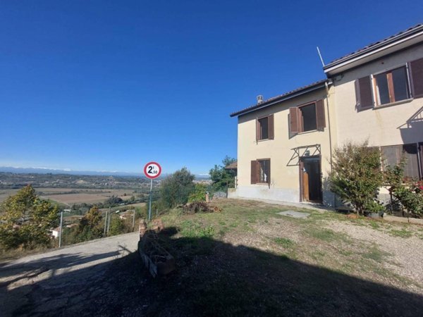 casa indipendente in vendita ad Asti