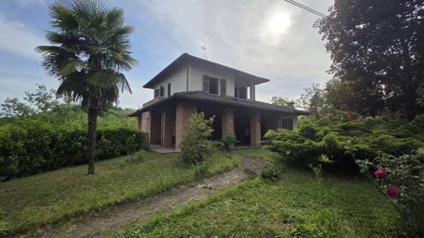 casa indipendente in vendita ad Asti in zona Centro Città