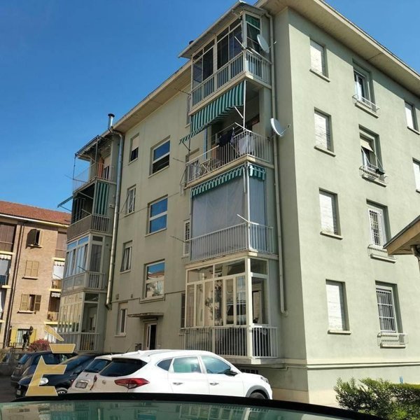 appartamento in vendita ad Asti in zona Corso Volta