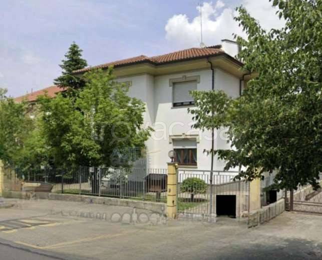 casa indipendente in vendita ad Asti in zona Corso Dante