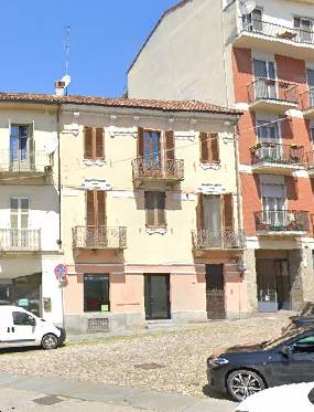 negozio in vendita ad Asti in zona Canova