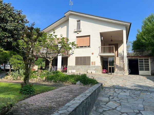 casa indipendente in vendita ad Asti in zona Centro Città