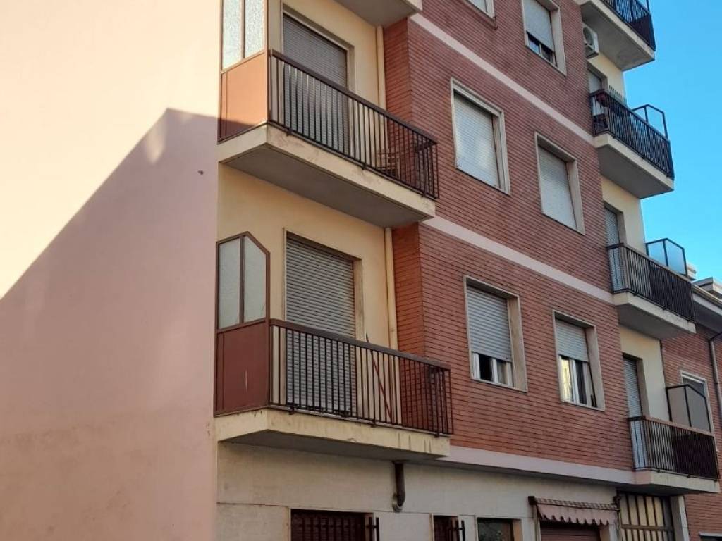 appartamento in vendita ad Asti in zona Bramairate