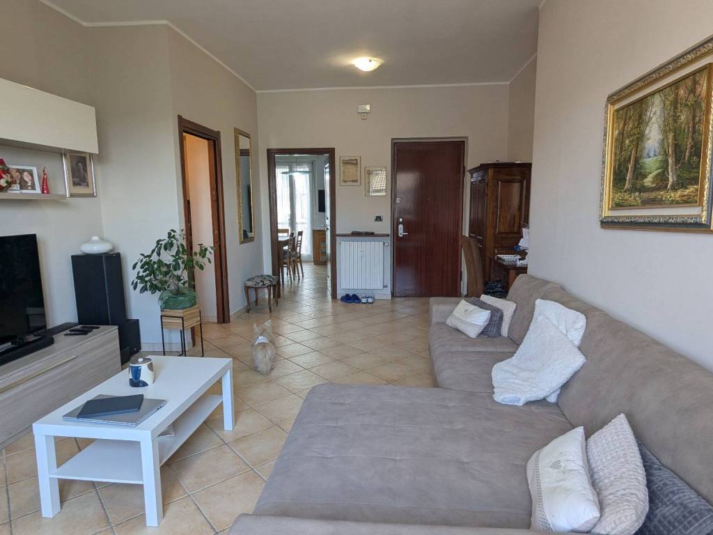 appartamento in vendita ad Asti in zona Quarto