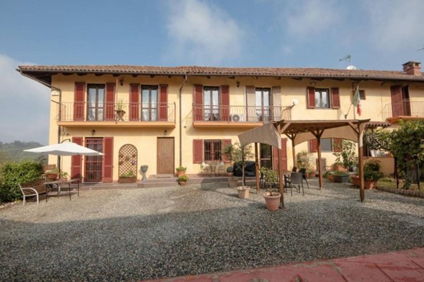 casa indipendente in vendita ad Asti in zona Valleandona
