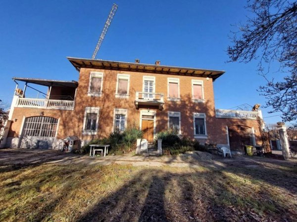 casa indipendente in vendita ad Asti in zona Palucco