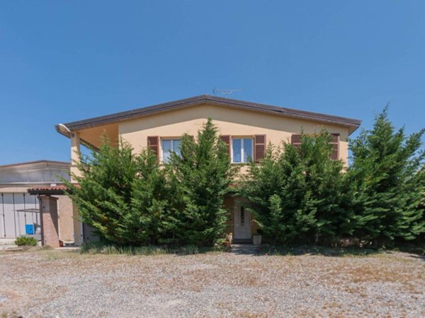 casa indipendente in vendita ad Asti in zona Stazione di Portacomaro