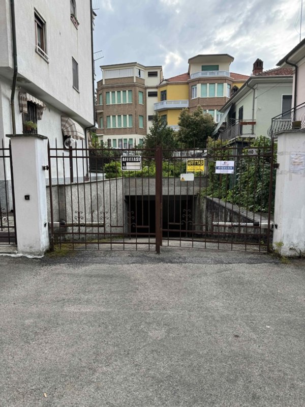 negozio in vendita ad Asti in zona Centro Città
