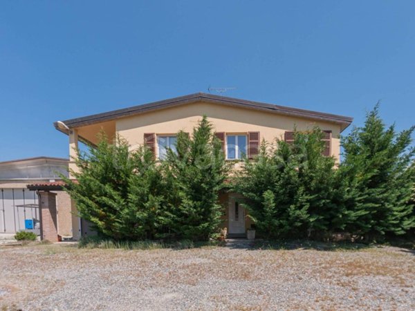 casa indipendente in vendita ad Asti in zona Stazione di Portacomaro
