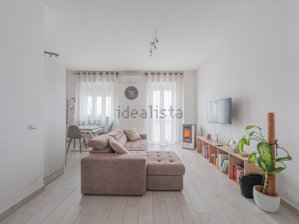 appartamento in vendita ad Asti in zona Quarto