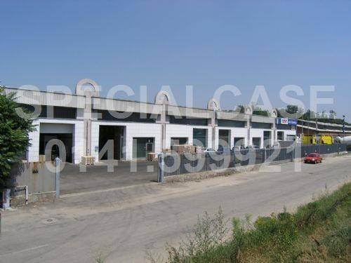locale commerciale in vendita ad Asti in zona Madonna di Caniglie