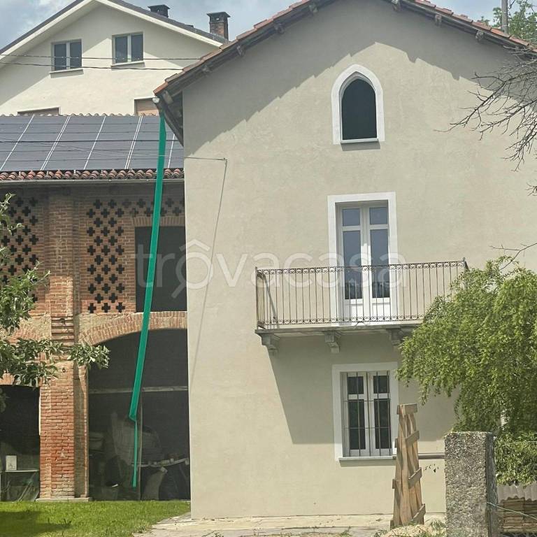 casa indipendente in vendita ad Asti in zona Vaglierano