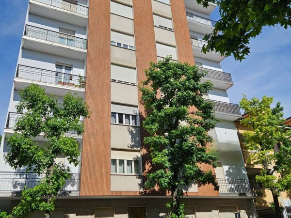 appartamento in vendita ad Asti in zona Trincere