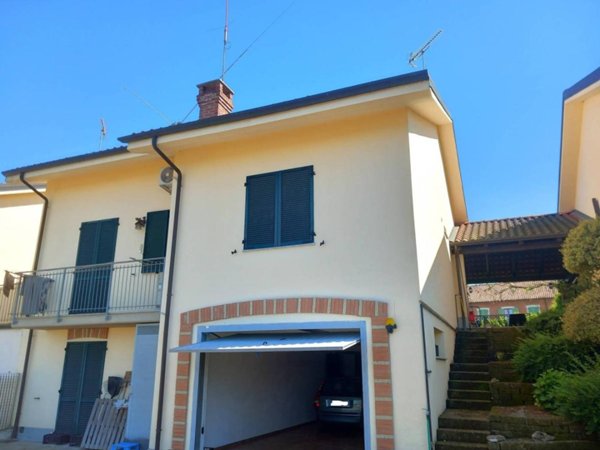 casa indipendente in vendita ad Asti in zona Carretti