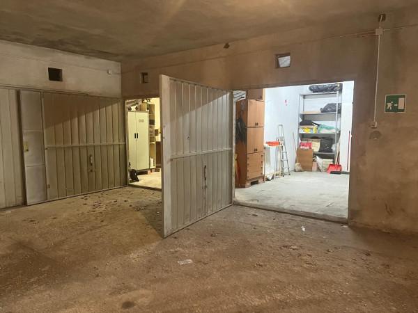 negozio in vendita ad Asti