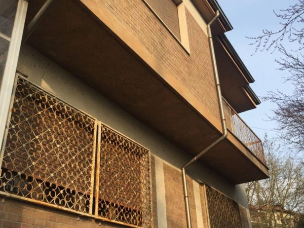 casa indipendente in vendita ad Asti in zona Quarto