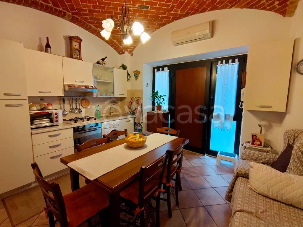 appartamento in vendita ad Asti in zona Centro Città