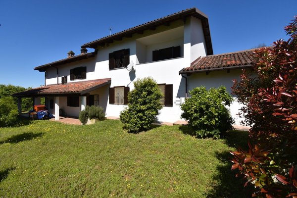 casa indipendente in vendita ad Asti in zona Valenzani