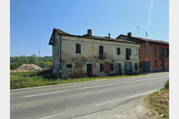 rudere in vendita ad Asti