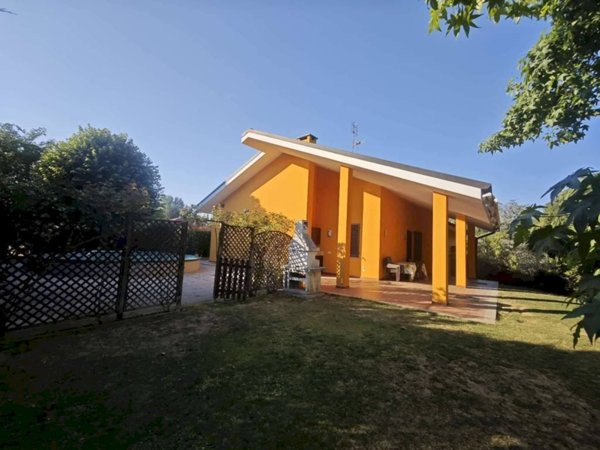 casa indipendente in vendita ad Asti