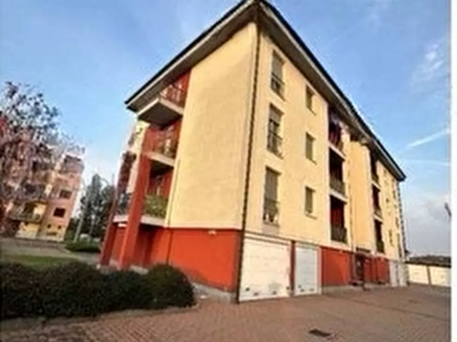 locale commerciale in vendita ad Asti