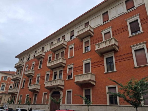 appartamento in vendita ad Asti in zona Quarto