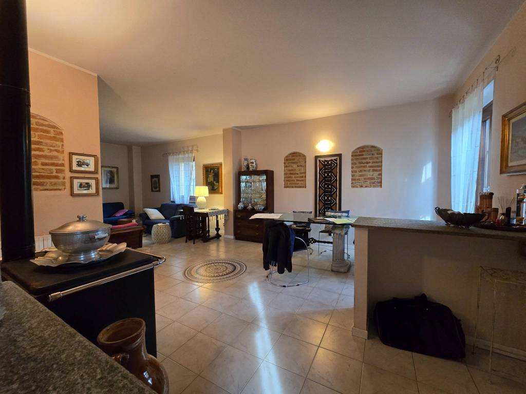 villa in vendita ad Asti in zona Vaglierano