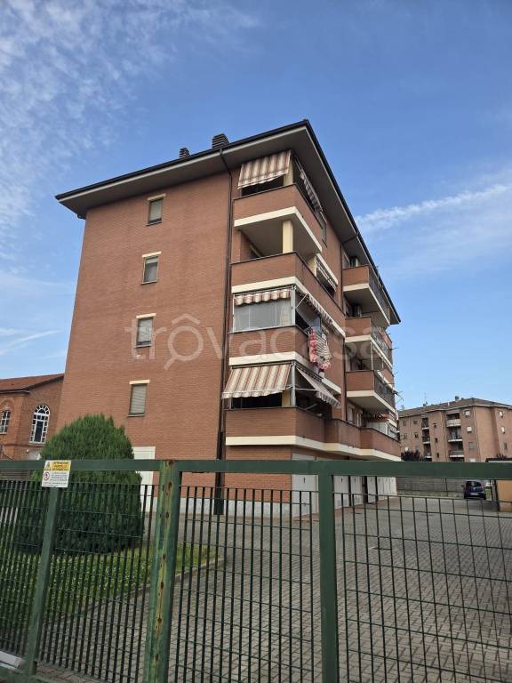 appartamento in vendita ad Asti in zona Trincere
