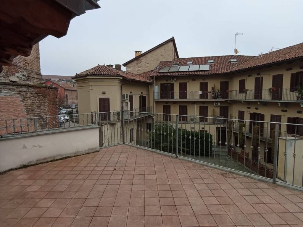 casa indipendente in vendita ad Asti in zona Centro Città