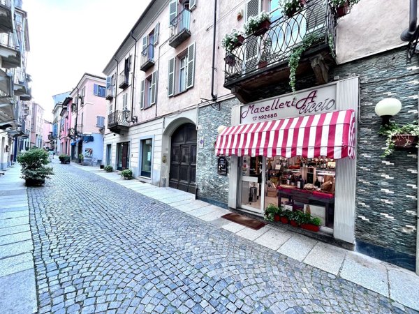 negozio in vendita ad Asti in zona Centro Città