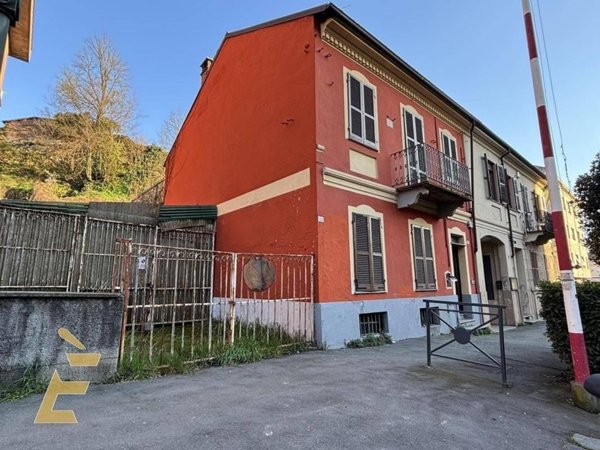 casa indipendente in vendita ad Asti in zona Centro Città
