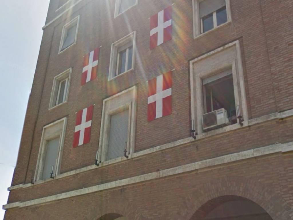 negozio in vendita ad Asti